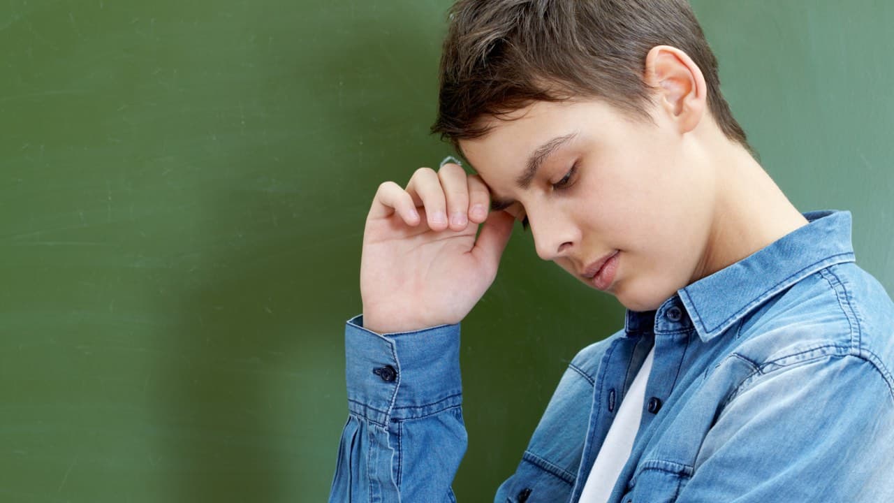 Depuis la rentrée, mon enfant a changé : les signes à ne pas banaliser - Caroline Cayol - Maître Praticienne certifiée en Hypnose Ericksonienne Avignon